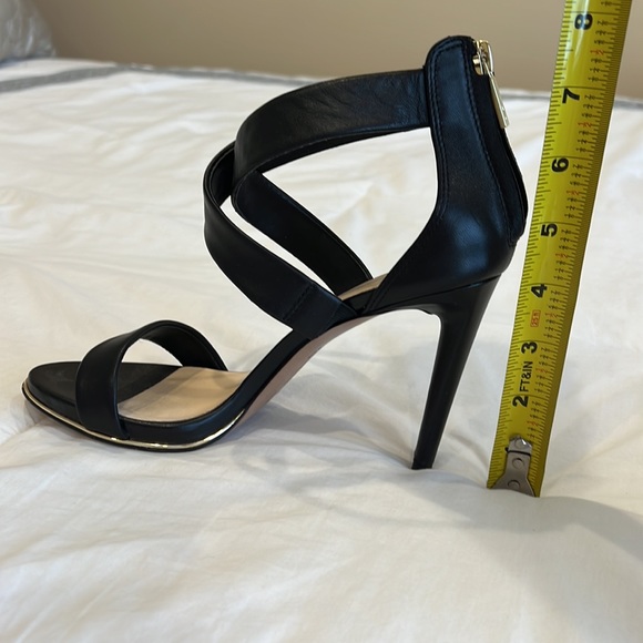 Kenneth Cole black strappy high heels back zipper size 6.5M - Picture 5 of 6